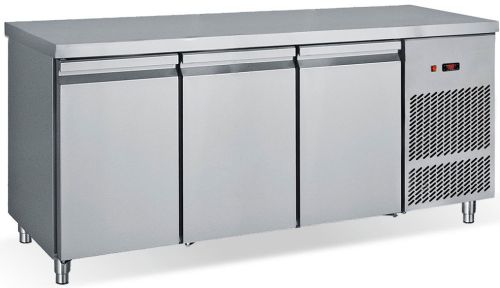 Kühltisch, 3 Türen Modell PG 185